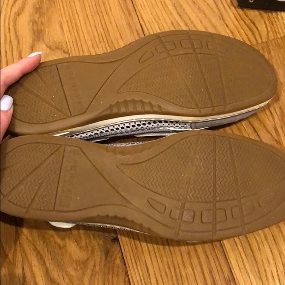 Sperry - Picture 3 of 3